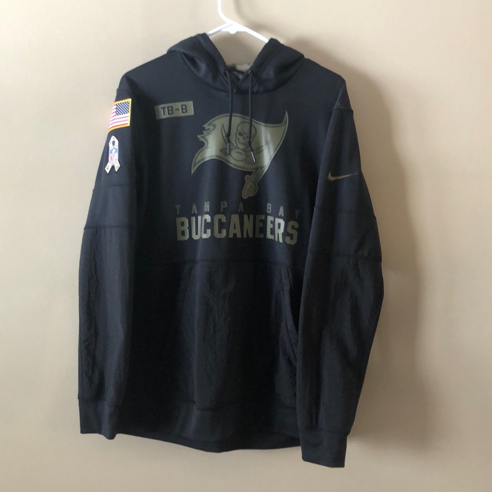 Nfl on field apparel, Dri-Fit Nike 2020 salute to military Tampa Bay Buccaneers